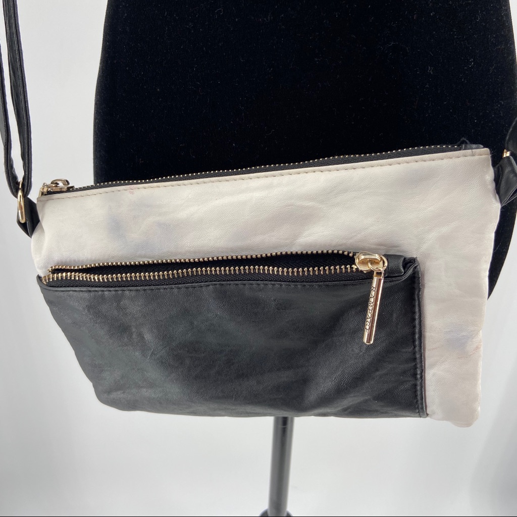 Rampage Small Black And White Crossbody Bag Zip